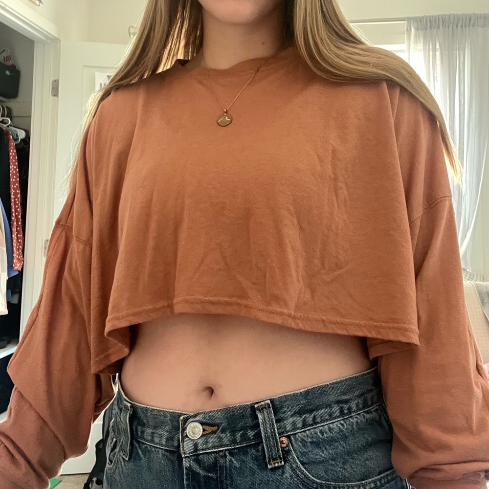 Beige/Orange Cropped Long Sleeve Tee